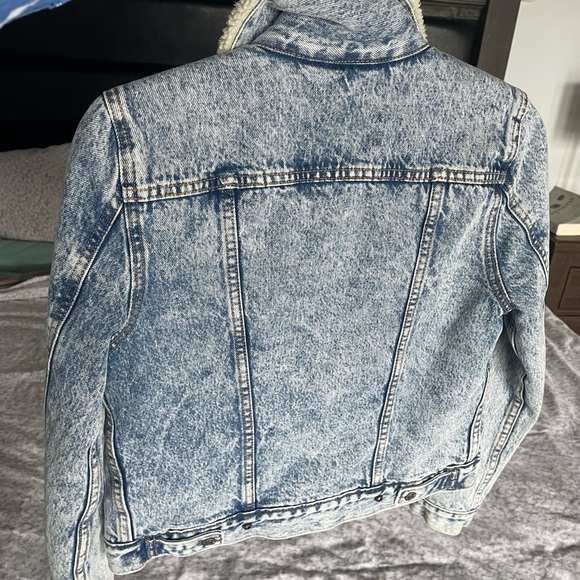 LEVI STRAUSS Sherpa Lined Denim - Picture 4 of 4